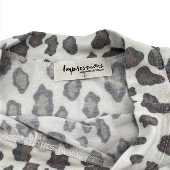 Impressions Leapord Print Flutter Sleeve Top Size Small - Picture 2 of 6